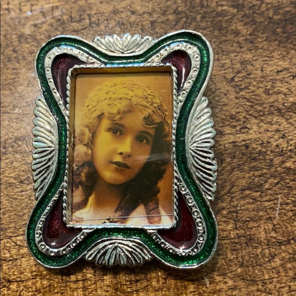 Vintage silver Picture frame pin brooch